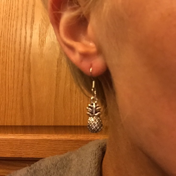 🍍Pineapple Earrings🍍 - Picture 4 of 4