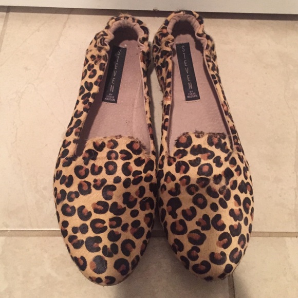 Steve Madden Leopard Flats
