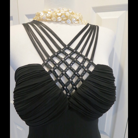 Black Dress - Picture 2 of 4