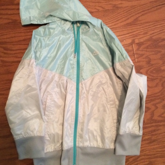 Nike windbreaker