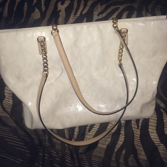 WHITE MK purse
