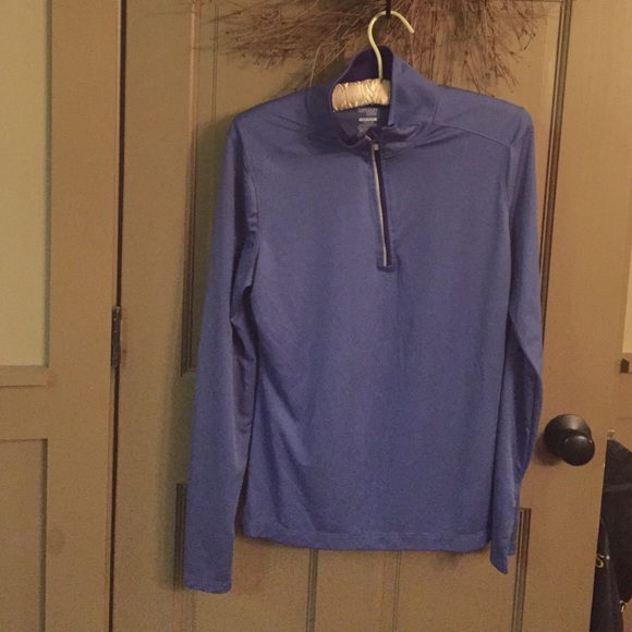 Semi fitted thumb hole running shirt set