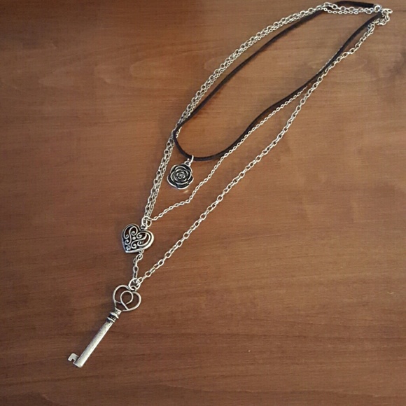Three strand necklace