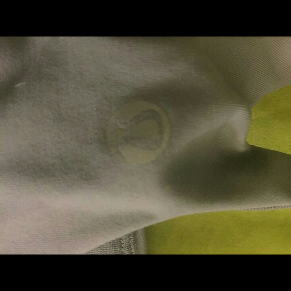 Lululemon workout tank - Picture 3 of 3