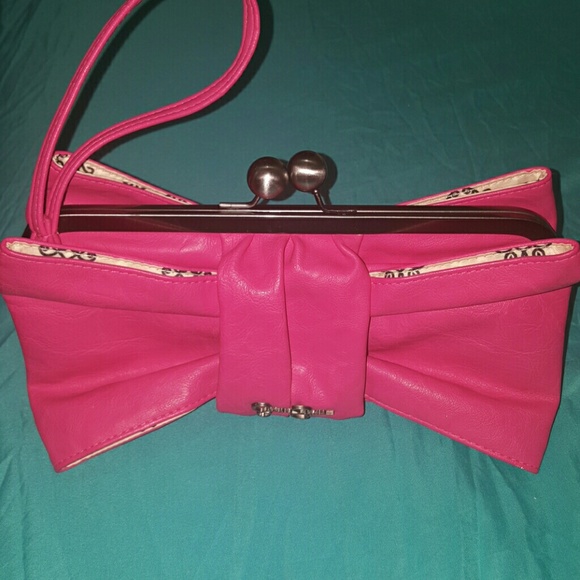 pink  clutch