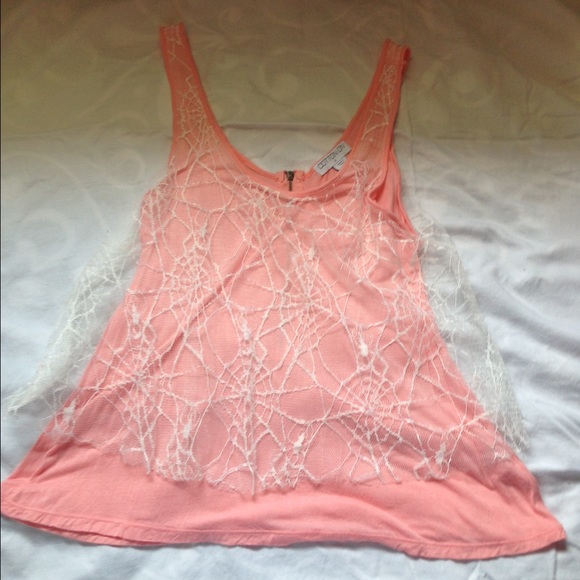 Peach tank top lace
