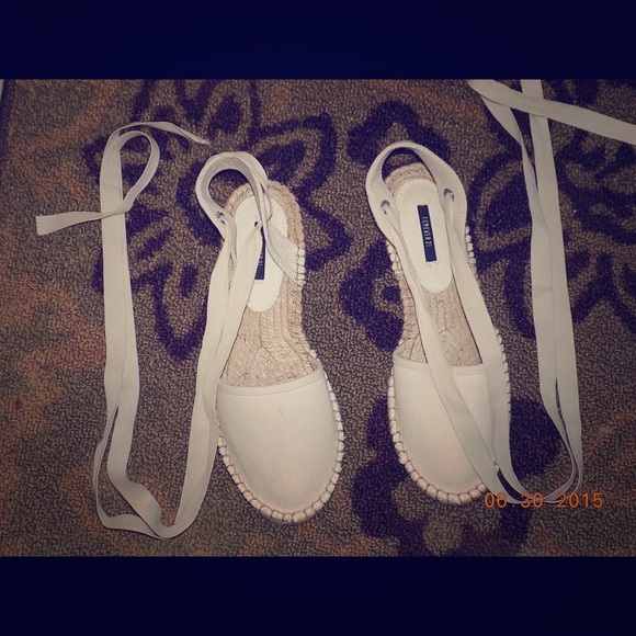 Nwot! White strap up flats