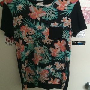 Tropical pocket tee