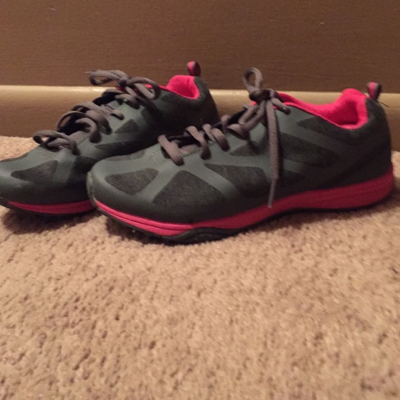 Running shoes - Picture 2 of 2