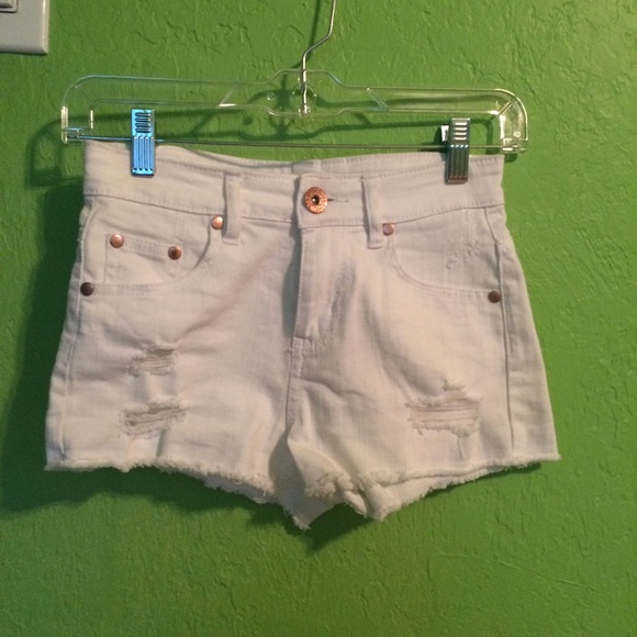 🚫RESERVED🚫Distressed White Denim Shorts