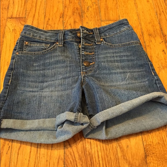 Jessica Simpson Jean high waisted shorts!!