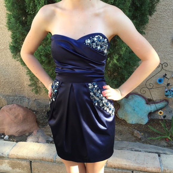 Strapless Formal/Homecoming Dress😍