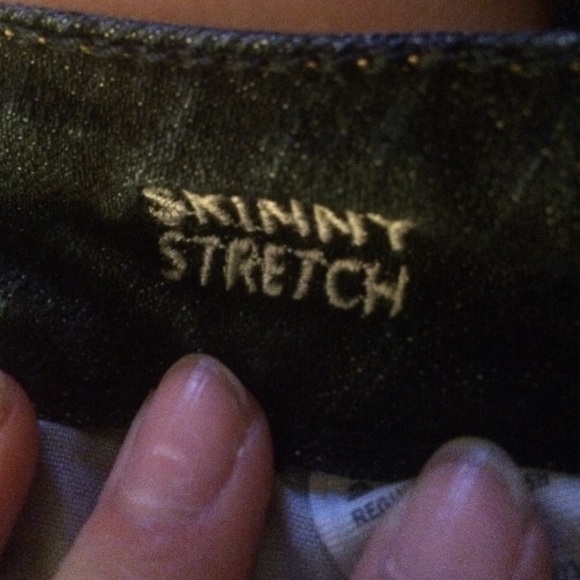 Dark washed American Eagle jeans - Picture 4 of 4