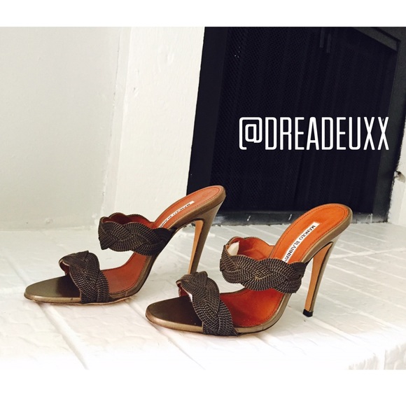 💜💜SOLD💜💜 Malolo Blahnik pewter heeled sandals - Picture 1 of 4
