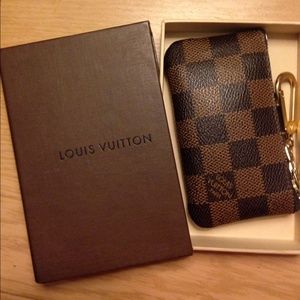 Authentic Louis Vuitton Damier Canvas Key Pouch
