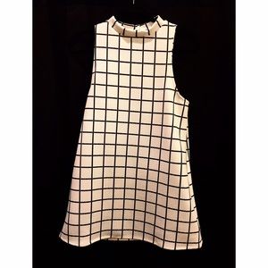 Grid pattern tunic dress
