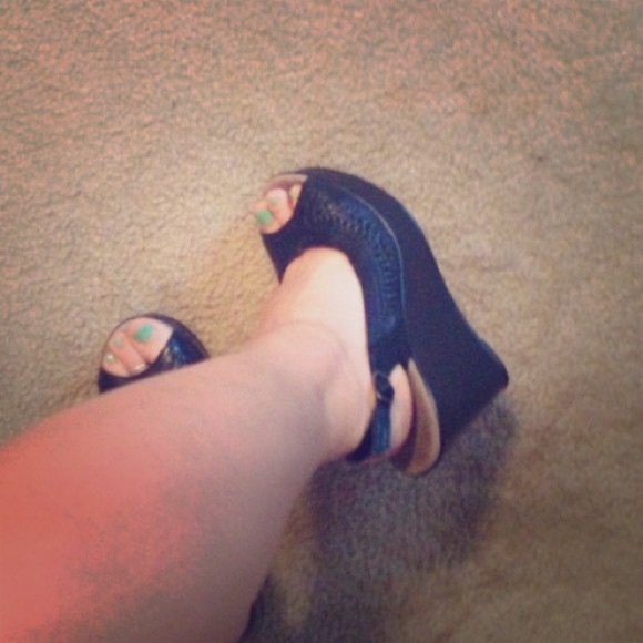 Cathy Jean Black wedges