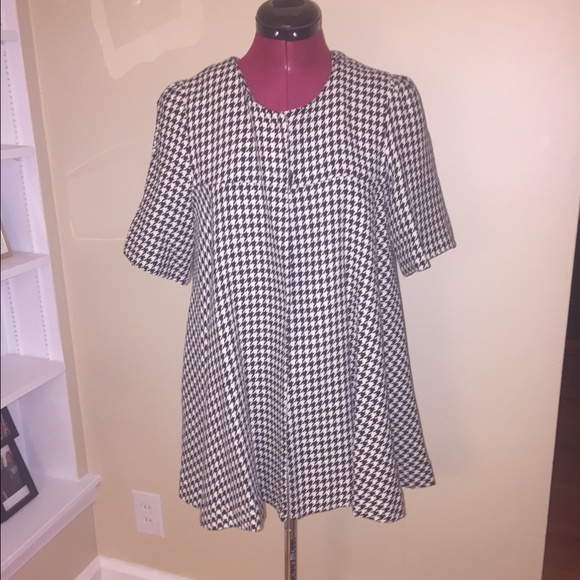 Houndstooth shirt sleeved coat