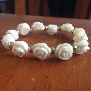 Creme Colored Rose Bracelet w/ Gold Beads