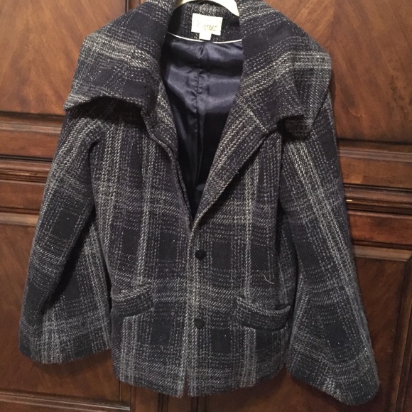 ❤️SOLD❤️Black and white tweed coat