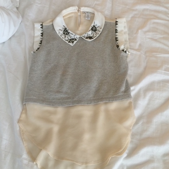 SOLD ❌ Detailed collar blouse - Picture 1 of 2