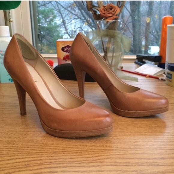 Nine West nude heel
