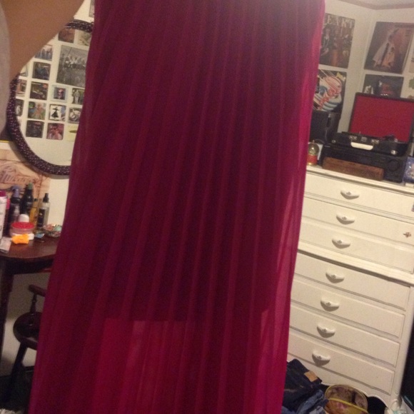🎀 Prom Dress 🎀 - Picture 2 of 3