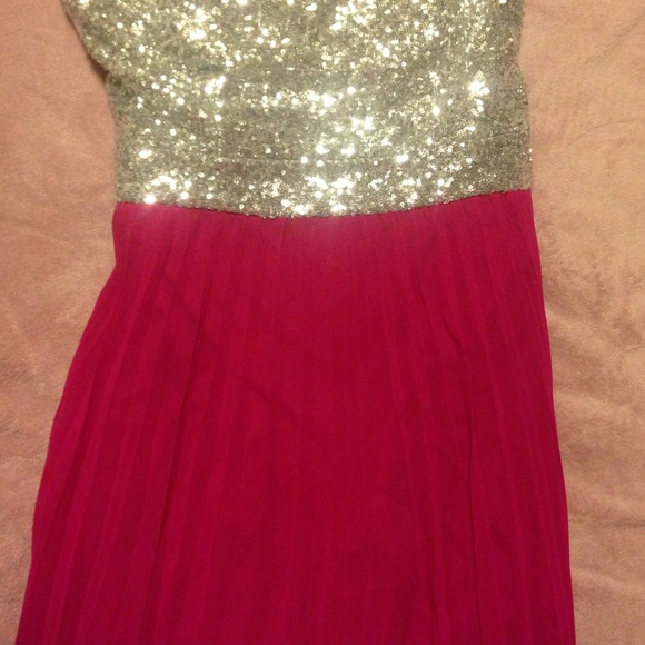 🎀 Prom Dress 🎀 - Picture 3 of 3