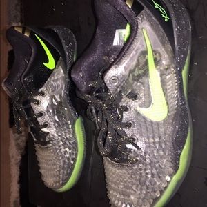 Kobe Bryant Christmas addition low tops