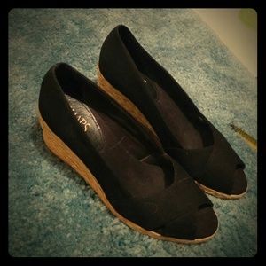 Chaps wedge open toe heels