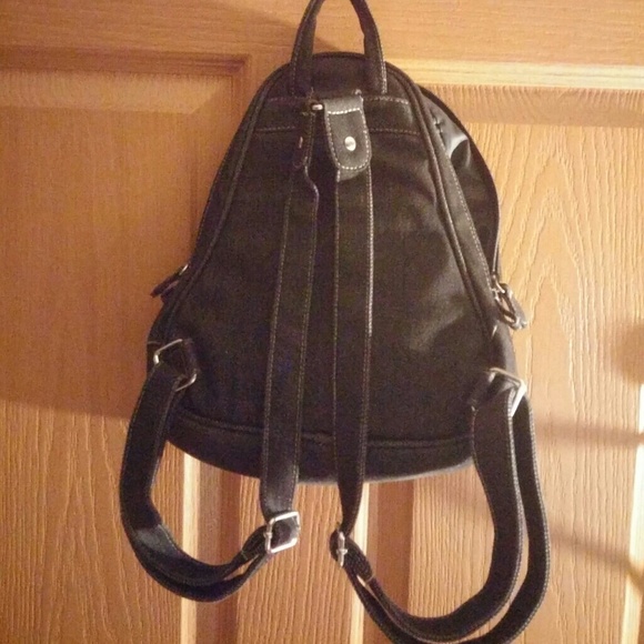 BLACK BACK PACK - Picture 3 of 3