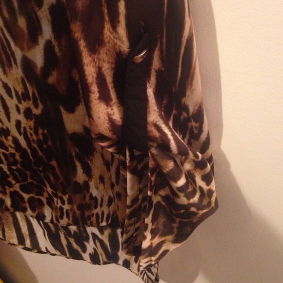 Animal print silky top - Picture 3 of 3