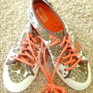 Tretorns size 8 never worn