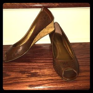 Wedge peep toes! 🌸