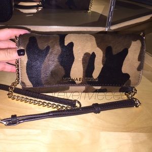 Michael Kors Crossbody Wallet