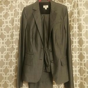 Ann Taylor Loft suite