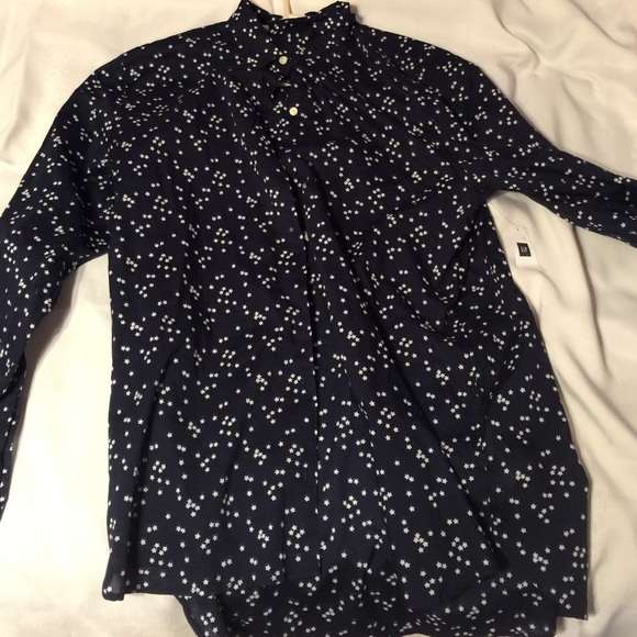 Gap star button up