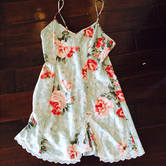 Sexy Lingerie - Picture 2 of 3