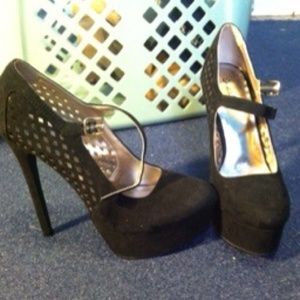 Black Lattice MaryJane Pump (RESERVED)