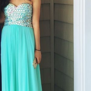 Prom dress