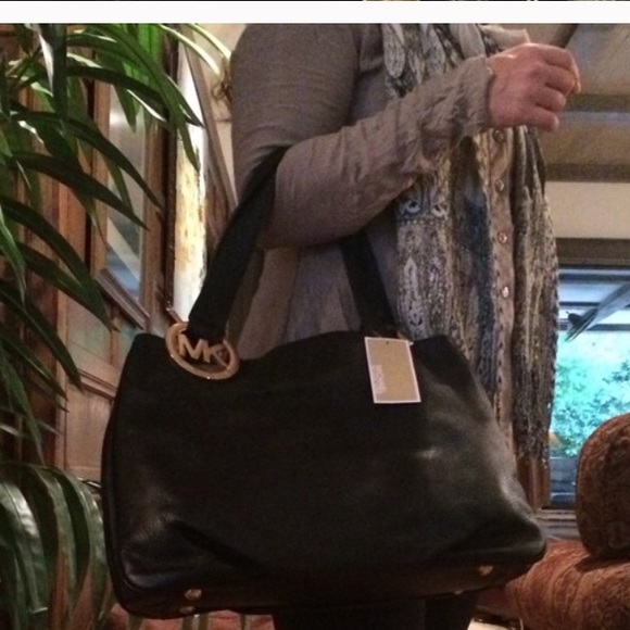 Michael Kors purse - Picture 2 of 3