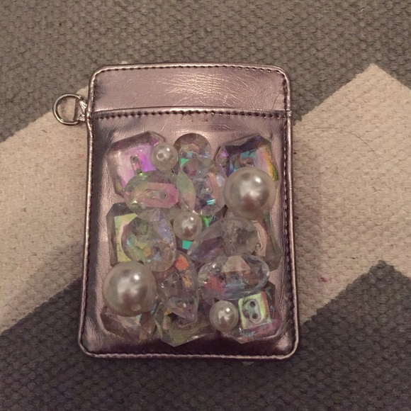 Deux lux id  holder