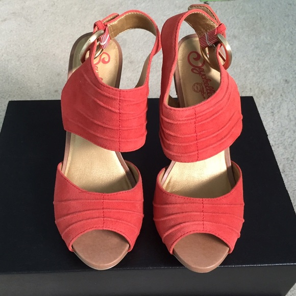 Seychelles heels