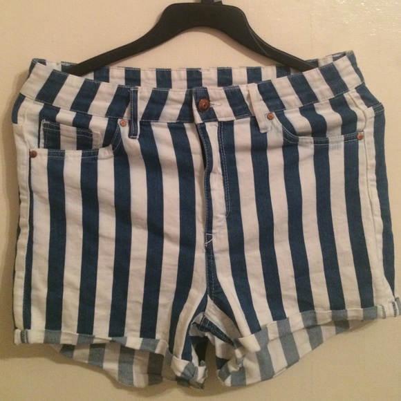 H&M high waisted pinstriped shorts