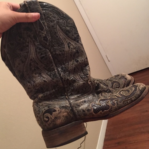 Corral black boots
