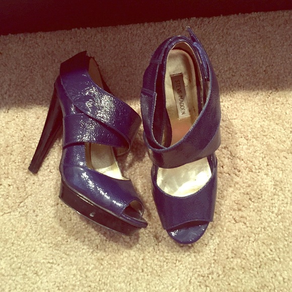 Royal blue Steve Madden pumps