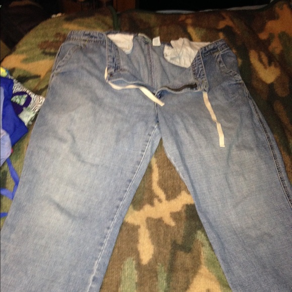 Women's capris