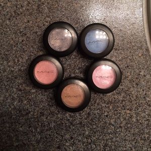 Bundle! 5 MAC eyeshadows