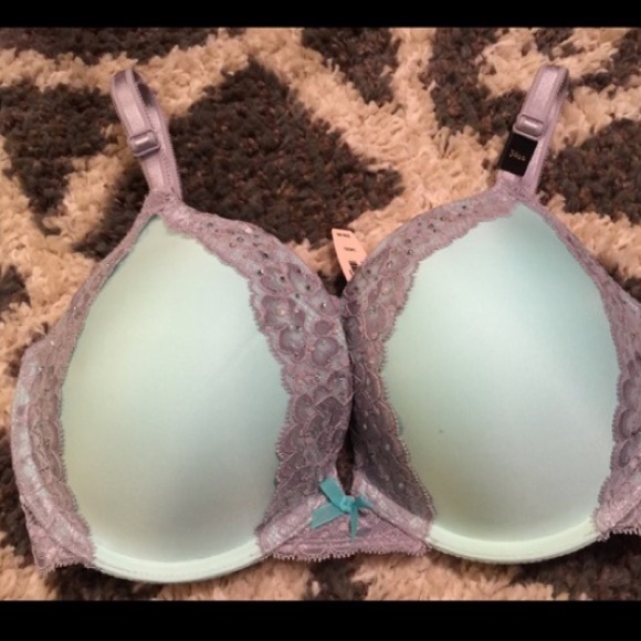 Nwt 34dd Victoria secrets bra