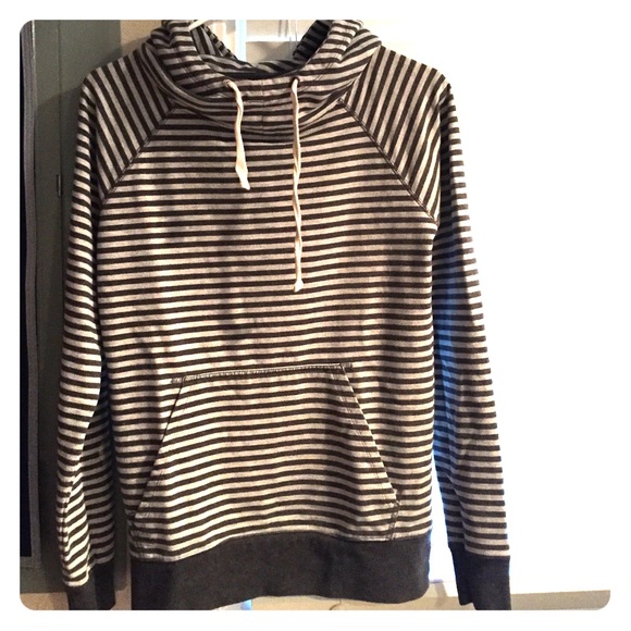 Zine striped pullover hoodie